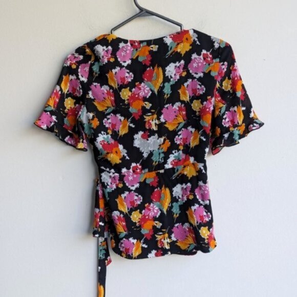NWT Zara floral wrap short sleeve blouse - Picture 2 of 5